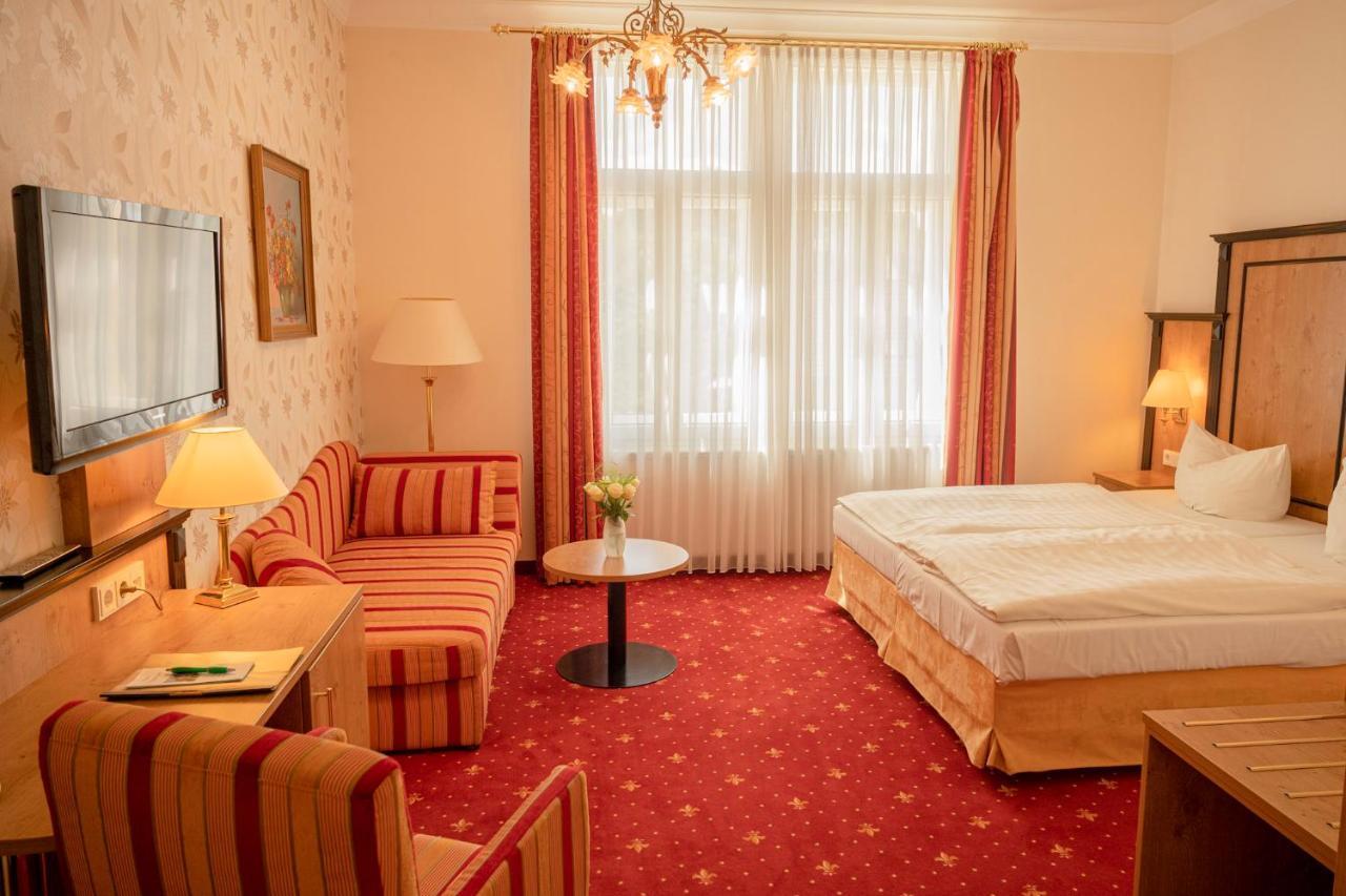 Alte Landratsvilla Hotel Bender Westerburg  Exteriér fotografie