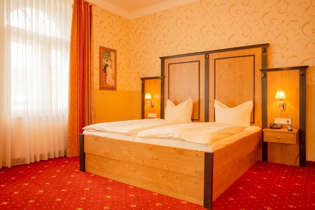 Alte Landratsvilla Hotel Bender Westerburg  Exteriér fotografie